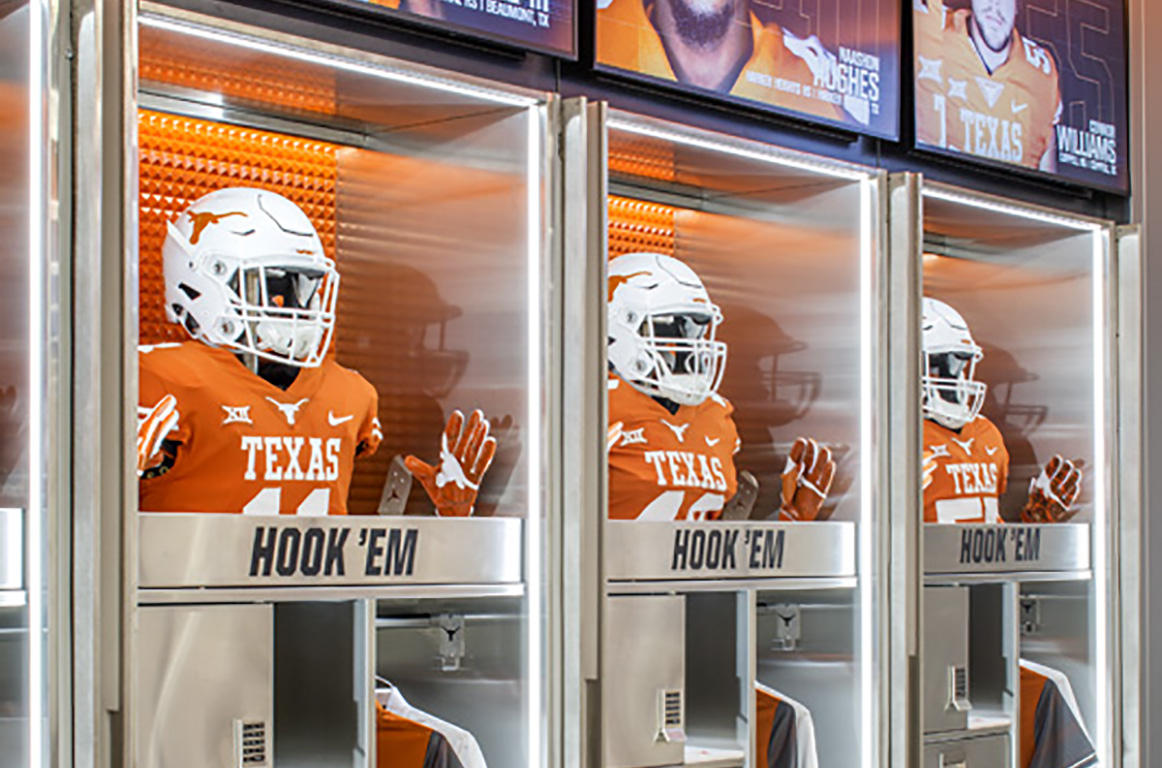 2511_UT MN Athletic Center Reno_Locker Close Up