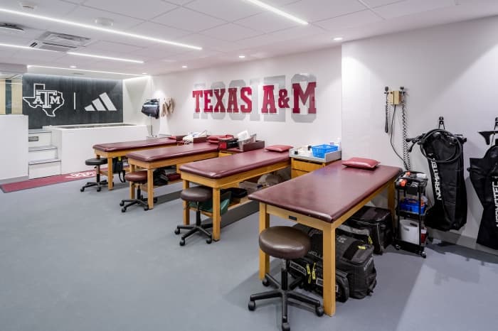 Texas A&M University, Mitchell Tennis 
